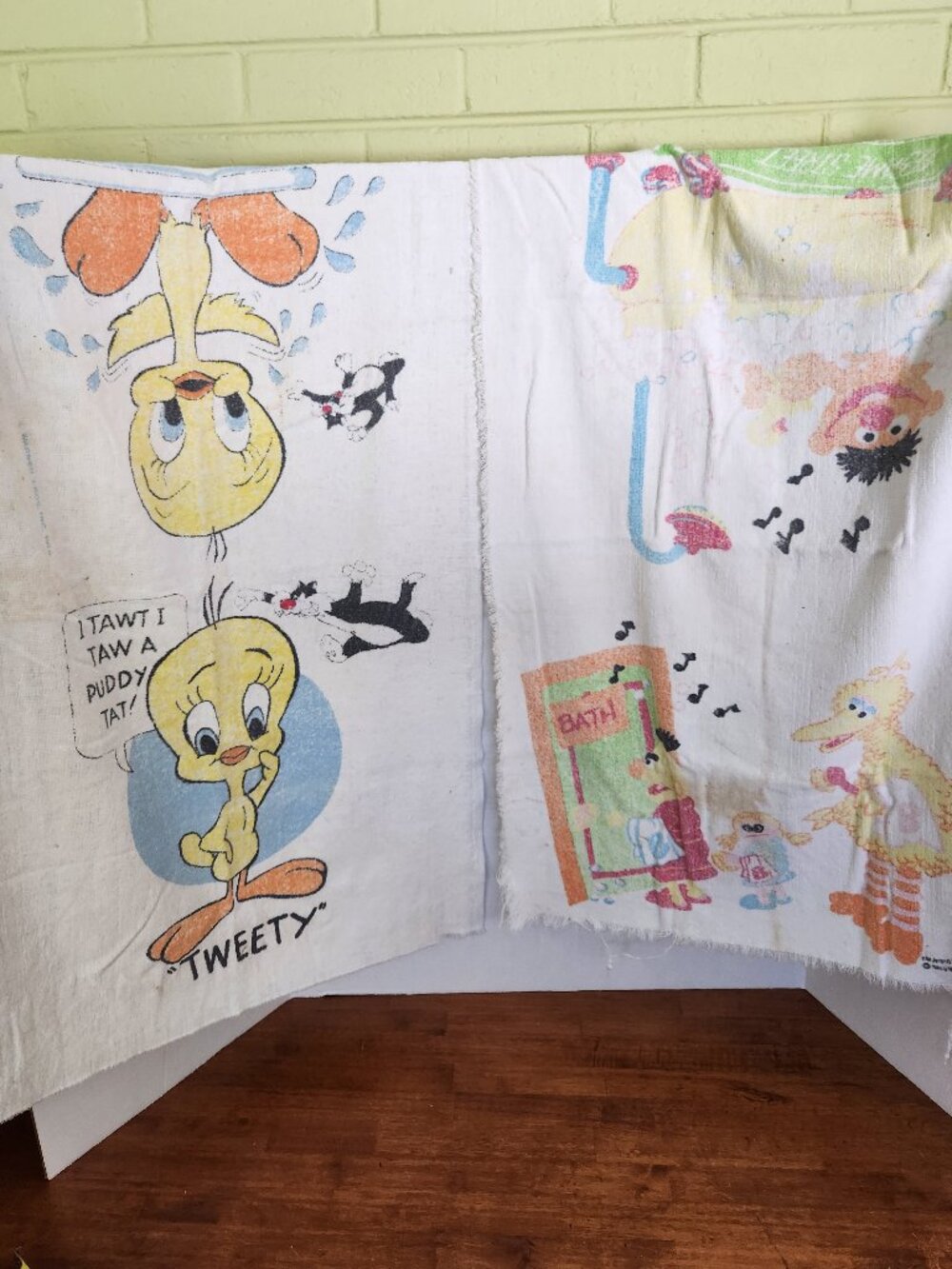 Vintage 1975 Tweety Bird & Sylvester Sesame Street Bath Towel Lot USA 38 x 22 T2